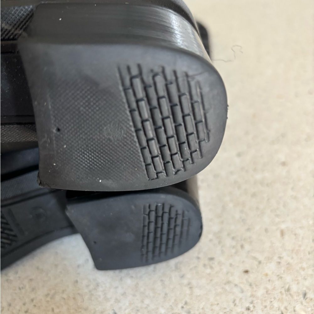 Vintage Black Leather Women's Canadian Boots by Details - Picture 5 of 7